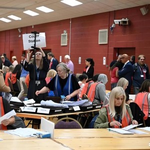 乐鱼体育官方网站-法拉奇横空出世，英国政治正式进入“川普化”新时代
